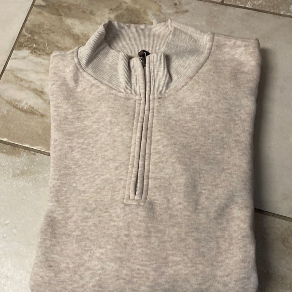 Men size large super neck sweatshirt